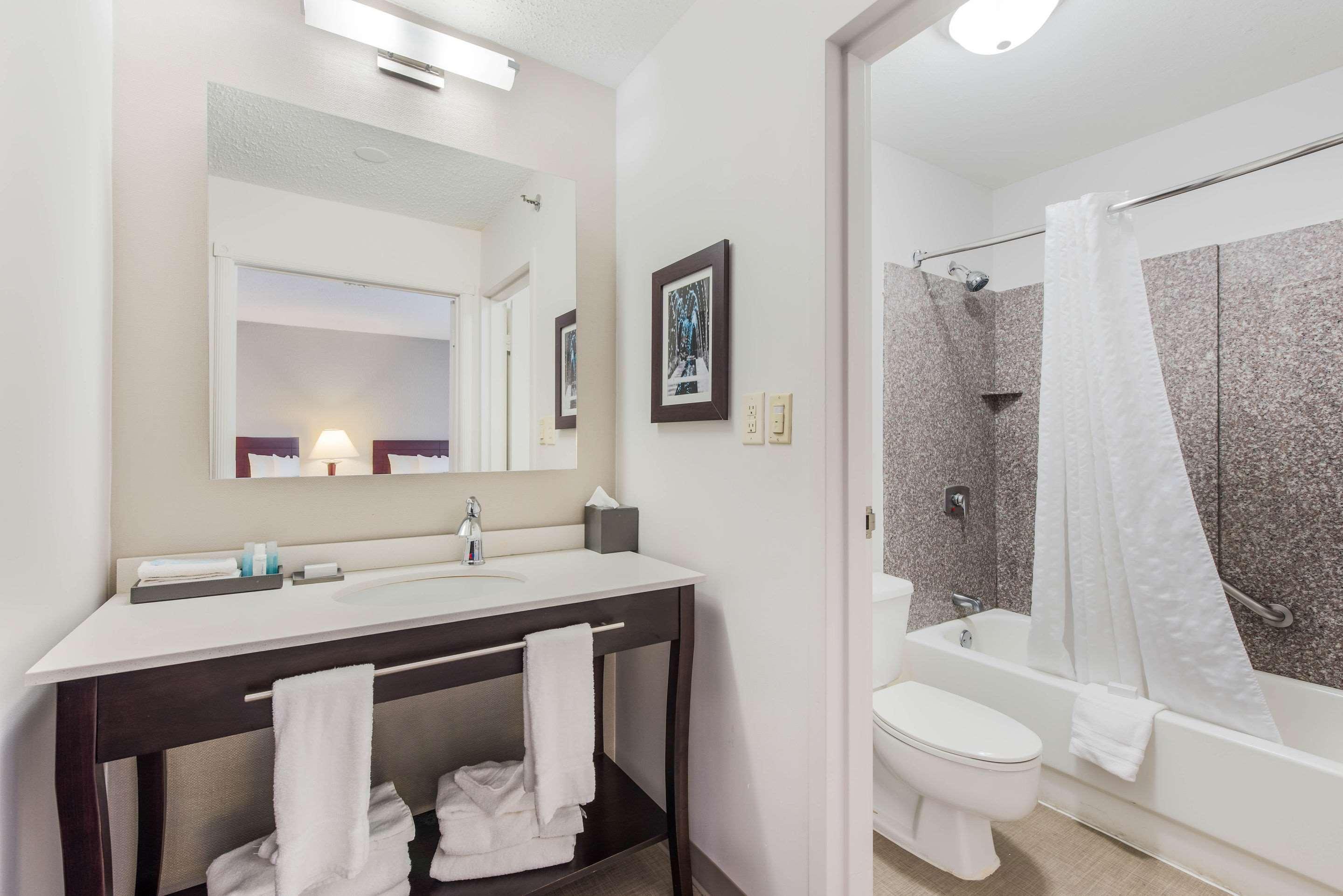The Blu Hotel Blue Ash Cincinnati, Ascend Hotel Collection Ngoại thất bức ảnh